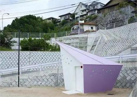 √紙飛機(jī)廁所1.jpg